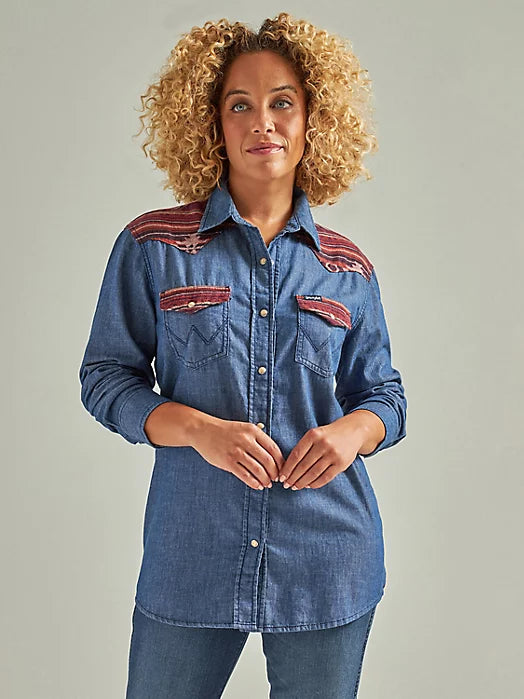 Wrangler Women's Woven Back Boyfriend Denim Western Snap Shirt