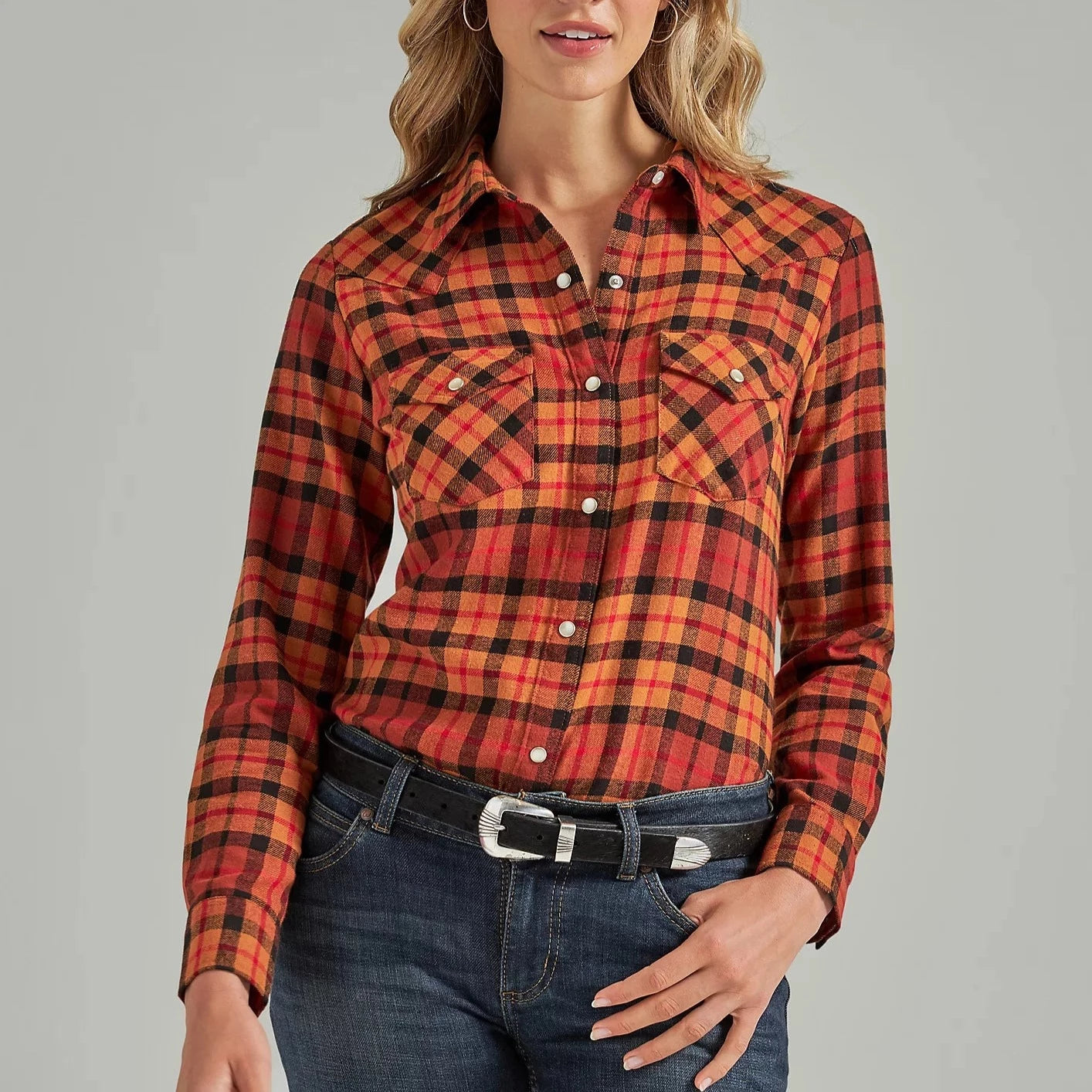 Wrangler Women's Long Sleeve Plaid Flannel Western Snap Shirt in Adobe